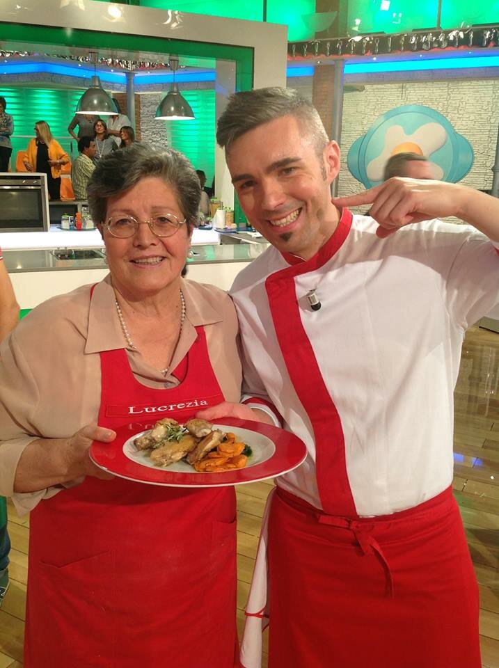 970563_559657347422673_625755070_n