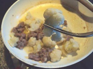 Panini all'Olio Ripieni con Salsiccia e Cavolfiore