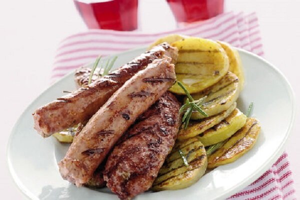 Ricette-Secondi-di-Carne-Salsiccia-Luganega-al-Vino